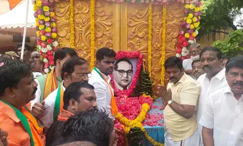 அம்பேத்கரின் 65 வது நினைவு நாள்: பா.ஜ.க. நிர்வாகிகள் நடைபயணம் மேற்கொண்டு மரியாதை!