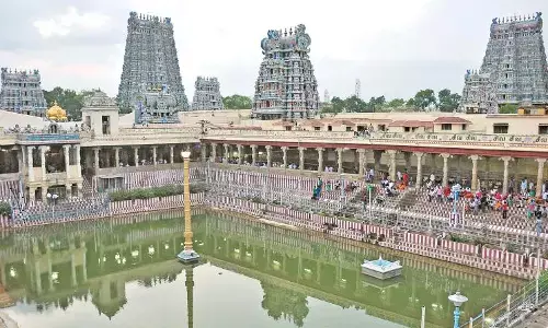 தடுப்பூசி கட்டாயம் இல்லை: மதுரை மீனாட்சி அம்மன் கோயில் நிர்வாகம் தகவல்!