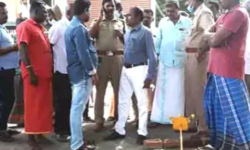 திருப்பூரில் நாகாத்தம்மன் கோயில் சிலைகளை சேதப்படுத்திய மர்ம கும்பல்!