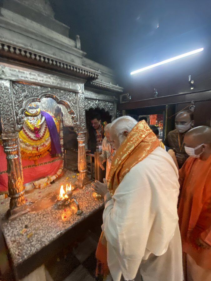 ஜொலிக்கும் புதிய காசி கோவில் வளாகம்-திறந்து வைத்தார் பிரதமர் மோடி!