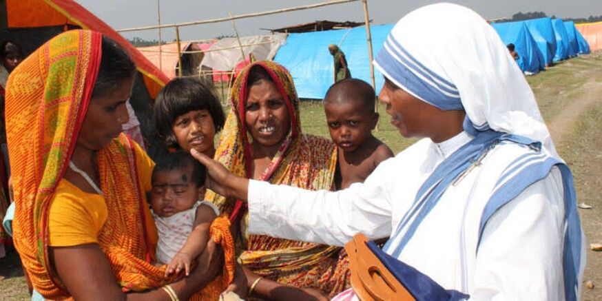 அன்னை தெரசா மிஷனரி இல்லத்தில் சிறுமிகளை மதம் மாற்றம்: விற்பனையாகும் பெண் குழந்தைகள் - அதிர வைக்கும் தகவல்!