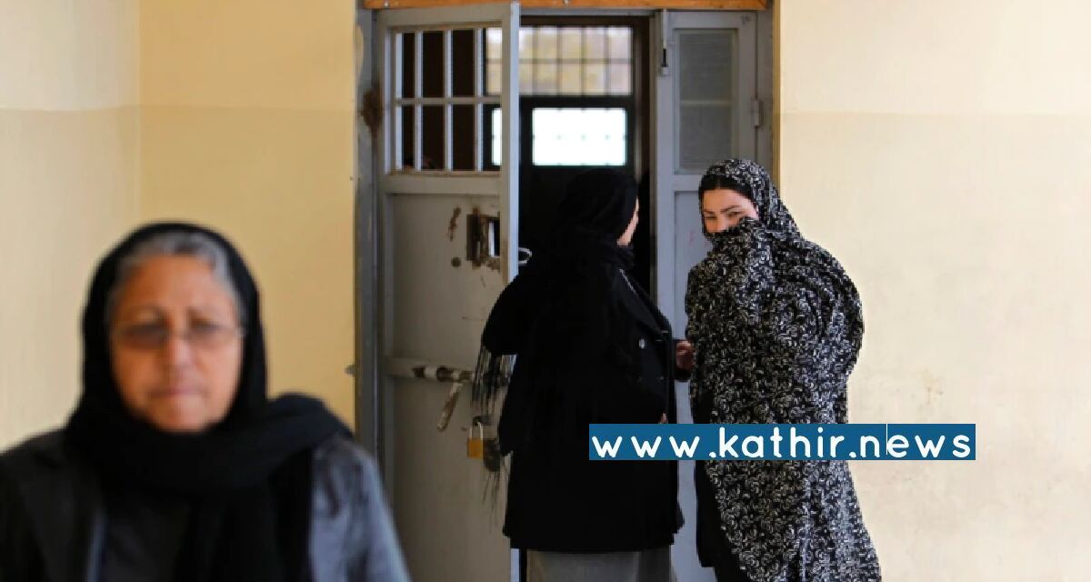 இந்தியாவில் இப்படி நடந்திருந்தால் எப்படி பொங்கியிருப்பாங்க.? வாட்ஸ்ஆப் ஸ்டேட்டஸ் வைத்த 26 வயது இளம் பெண், சாகும் வரை தூக்கிலிட உத்தரவு!