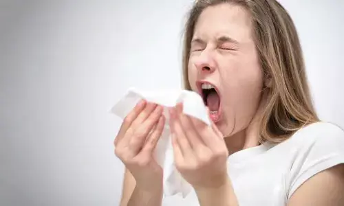 தும்மல் ஏற்படும் போது நம் மரபில்  தீர்காயுள்  என்று வாழ்த்துவது ஏன்?