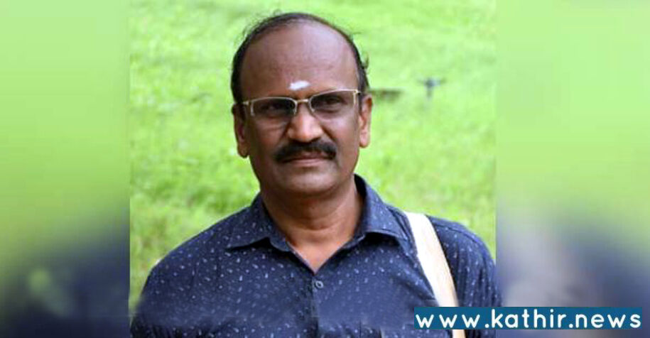 தருமபுரி: 61 வயதில் நீட் தேர்வில் வெற்றி பெற்ற ஆசிரியர்!