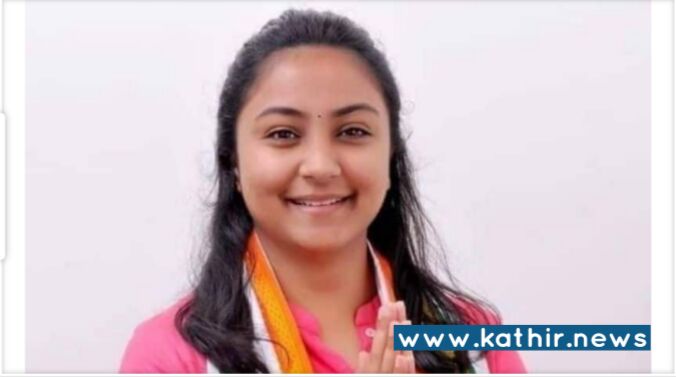 வாரிசுக்கு சீட்டு கொடுத்துவிட்டு இளைஞர்களுக்கு வாய்ப்பு கொடுத்ததாக விளம்பரப்படுத்தும் காங்கிரஸ் கட்சி