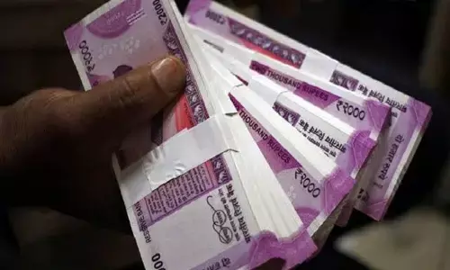 பணச்சிக்கலை சமாளிக்க விளக்கு பரிகாரம் செய்வது எப்படி?