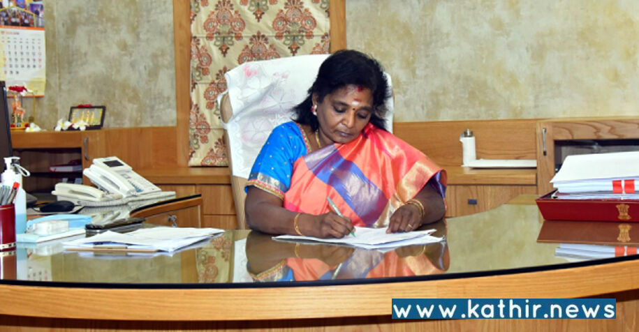 மலேசிய பெண் எம்.எல்.ஏ.வுக்கு ஆபாச பதிவு: ஆளுநர் தமிழிசையிடம் பரபரப்பு புகார்!