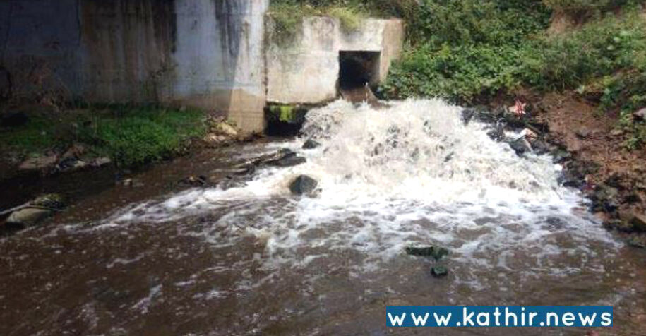 கூவம் ஆற்றில் தினந்தோறும் கலக்கும் 3.6 கோடி லிட்டர் சாக்கடை நீர்: அதிகாரிகளின் அலட்சியம்!