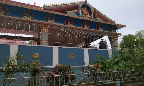 கேரளாவில் மீனாட்சியின் மறு அவதாரம். மீன்குளத்தி அம்மன் கோவில் அதிசயம்!