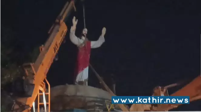 கர்நாடகாவில் அரசு நிலத்தில் இயேசு கிறிஸ்து சிலை - இடித்துத் தள்ளிய அதிகாரிகள் கர்நாடகாவில் அரசு நிலத்தில் இயேசு கிறிஸ்து சிலை - இடித்துத் தள்ளிய அதிகாரிகள்