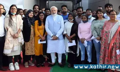 உக்ரைனில் இருந்து மீட்கப்பட்ட மாணவர்களுடன் பிரதமர் மோடி கலந்துரையாடல்!