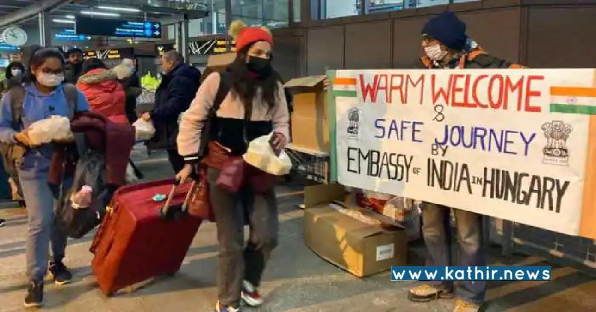 போர் நடந்து 10 நாட்களுக்கு பிறகு மீட்பு விமானத்தை அனுப்பும் சீனா - இதுவரை ஆயிரக்கணக்கான குடிமக்களை மீட்டு உலகிற்கே முன்மாதிரியான இந்தியா!