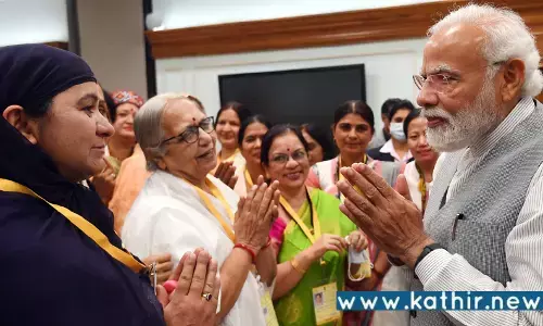 சமூகத்தின் வளர்ச்சிக்கு பெண்களின் பங்கு முக்கியமானது: மகளிர் தினத்தில் பிரதமர் மோடி வாழ்த்து!