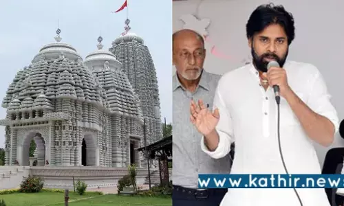 சர்ச், மசூதியை அரசு கட்டுப் படுத்தாதது ஏன்? இந்து கோவில்களை விடுவிக்க பவன் கல்யான் கோரிக்கை!