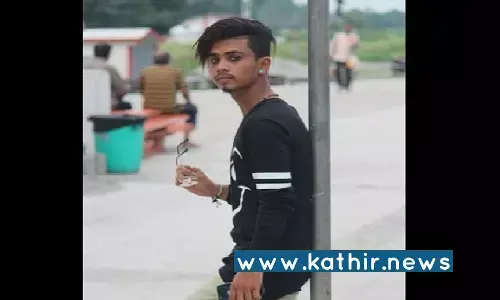 லவ் ஜிகாத்: 10 ஆம் வகுப்பு சிறுமி கூட்டு பாலியல் பலாத்காரம் - காதல் வலை வீசியவனை சுட்டுக்கொன்ற காவல் துறை! லவ் ஜிகாத்: 10 ஆம் வகுப்பு சிறுமி கூட்டு பாலியல் பலாத்காரம் - காதல் வலை வீசியவனை சுட்டுக்கொன்ற காவல் துறை!