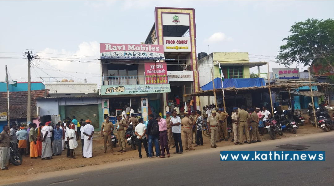 தென்காசி: கோயில் நிலத்தை ஆக்கிரமித்து 'சர்ச்' நடத்தப்படுவதாக குற்றச்சாட்டு!