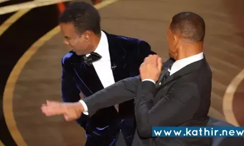 உருவ கேலி செய்த தொகுப்பாளருக்கு பளார் விட்ட வில் ஸ்மித் - ஆஸ்கார் மேடையில் நடந்த களேபரம்