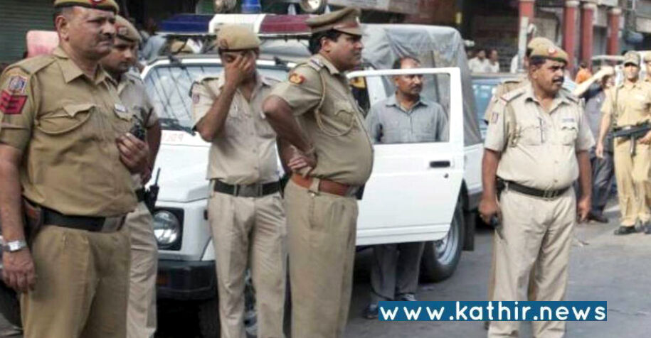 பாகிஸ்தானை புகழ்ந்து பாடல் - 2 பேர் மீது வழக்குப்பதிவு செய்த போலீஸ்!