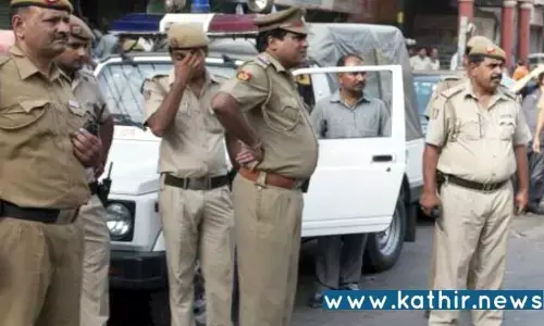 பாகிஸ்தானை புகழ்ந்து பாடல் - 2 பேர் மீது வழக்குப்பதிவு செய்த போலீஸ்!