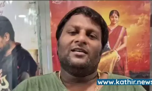 தமிழின் பெயரைச் சொல்லி ஏழை மக்களை ஏமாற்றுவதை நிறுத்துங்கள் - இயக்குனர் மோகன்ஜி ஆவேசம் தமிழின் பெயரைச் சொல்லி ஏழை மக்களை ஏமாற்றுவதை நிறுத்துங்கள் - இயக்குனர் மோகன்ஜி ஆவேசம்