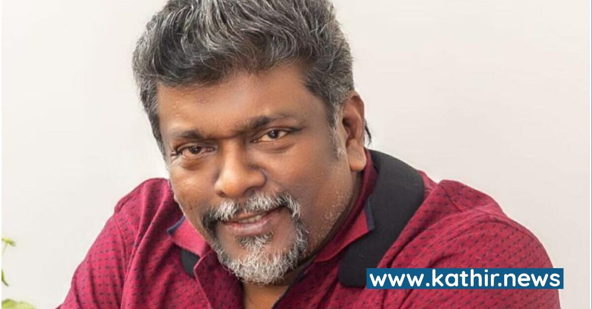 மைக் சர்ச்சையை முத்தத்தால் முடித்து வைத்த பார்த்திபன்