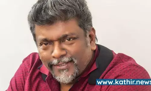 மைக் சர்ச்சையை முத்தத்தால் முடித்து வைத்த பார்த்திபன் மைக் சர்ச்சையை முத்தத்தால் முடித்து வைத்த பார்த்திபன்