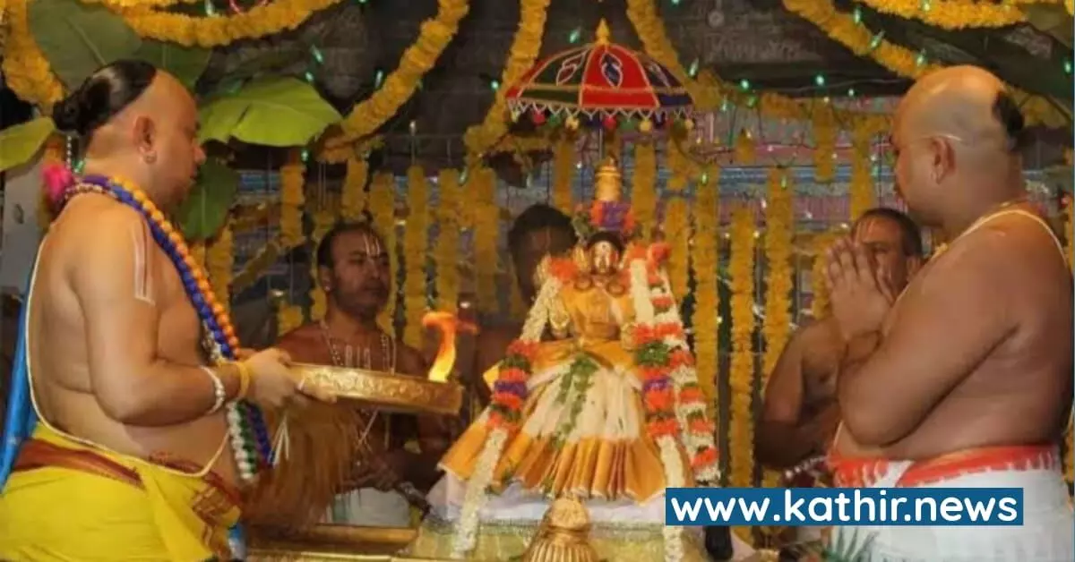 திருமலையில் 2 ஆண்டுகளுக்கு பிறகு பத்மாவதி திருக்கல்யாண சேவை - அலைமோதும் பக்தர்கள் திருமலையில் 2 ஆண்டுகளுக்கு பிறகு பத்மாவதி திருக்கல்யாண சேவை - அலைமோதும் பக்தர்கள்