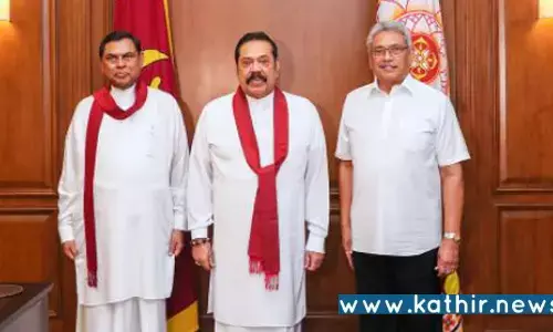 பிரதமர் மாளிகையை விட்டு வெளியேறிய ராஜபக்சே: மருத்துவ உதவி என சொல்லி வெளிநாட்டுக்கு தப்பிச்செல்ல திட்டம்?