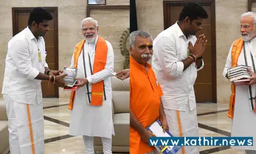 பிரதமர் மோடிக்கு அண்ணாமலை தமிழக பெருமையை கூற பரிசளித்த புத்தகங்கள் என்னென்ன?