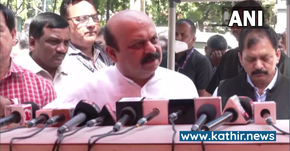 இந்தியா மோடியால் தான் வலிமை பெற்றது - எதிர்க்கட்சிகளுக்கு பதிலடி கொடுத்த பசவராஜ் பொம்மை இந்தியா மோடியால் தான் வலிமை பெற்றது - எதிர்க்கட்சிகளுக்கு பதிலடி கொடுத்த பசவராஜ் பொம்மை