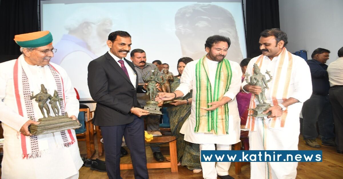 பிரதமர் மோடியின் நட்பு காரணமாக வெளிநாடுகளில் இருந்து மீட்கப்பட்ட 10 சிலைகள் - தமிழக அரசிடம் ஒப்படைத்தார் எல்.முருகன்