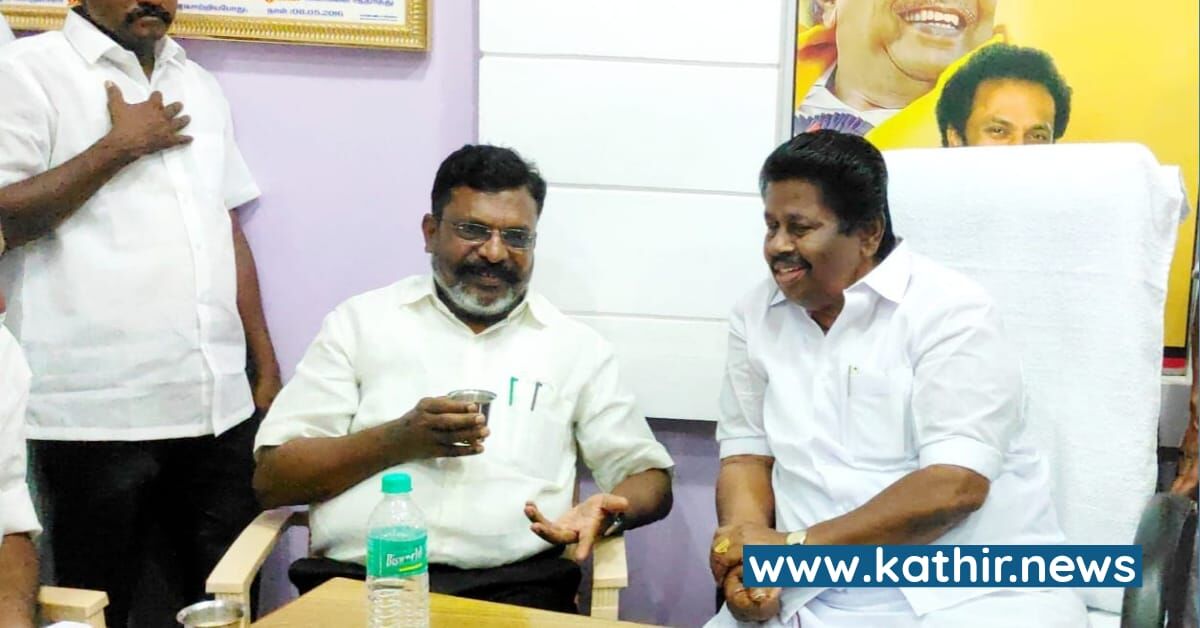 திருமாவளவனுக்கு மீண்டும் ஒரு பிளாஸ்டிக் சேர் சம்பவம் - இந்தமுறை வழங்கியது எம்.எல்.ஏ சாக்கோட்டை அன்பழகன்