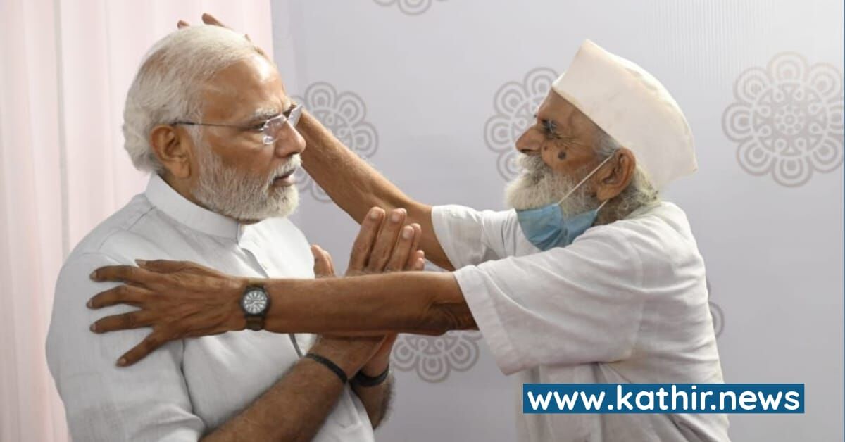 'நரேந்திரா அப்பவே ஸ்பெஷல்' - மோடியின் பள்ளி ஆசிரியர் கூறியதென்ன?