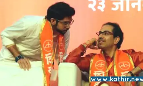 ஆட்சியை இழக்கும் சிவசேனா கூட்டணி? மகாராஷ்டிரா அரசிலில் பரபரப்பு!