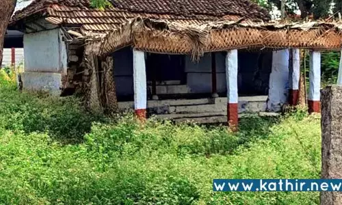 புதர்களுக்கு மத்தியில் காட்சியளிக்கும் மசராய பெருமாள் கோயில்: கண்ணீர்விடும் பக்தர்கள்!