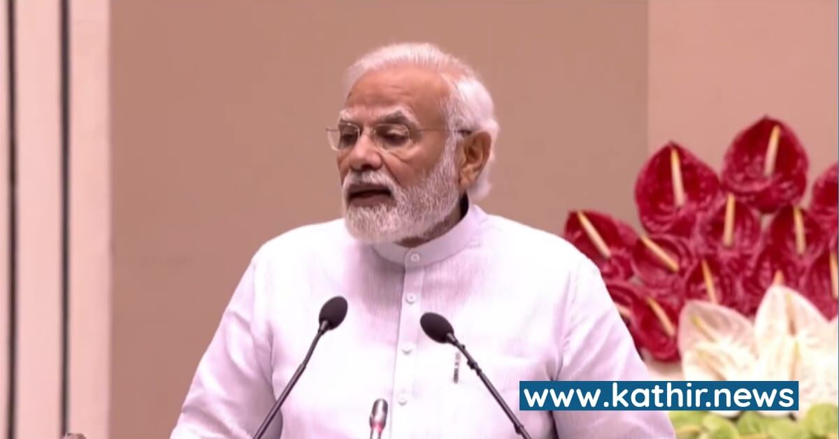 முதல் முறையாக காதி மற்றும் கிராம தொழில்களின் விற்பனை 1 லட்சம் கோடியை தாண்டி உள்ளது - சாத்தியப்படுத்திய பிரதமர் மோடி