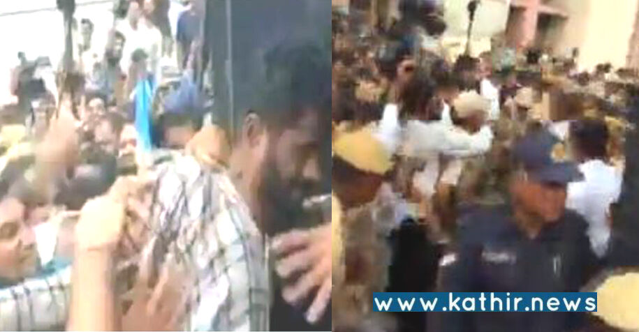 உதய்பூர் கொலையாளிகள் மீது வழக்கறிஞர்கள் சரமாரி அடி, உதை: நீதிமன்ற வாசலில் பரபரப்பு!