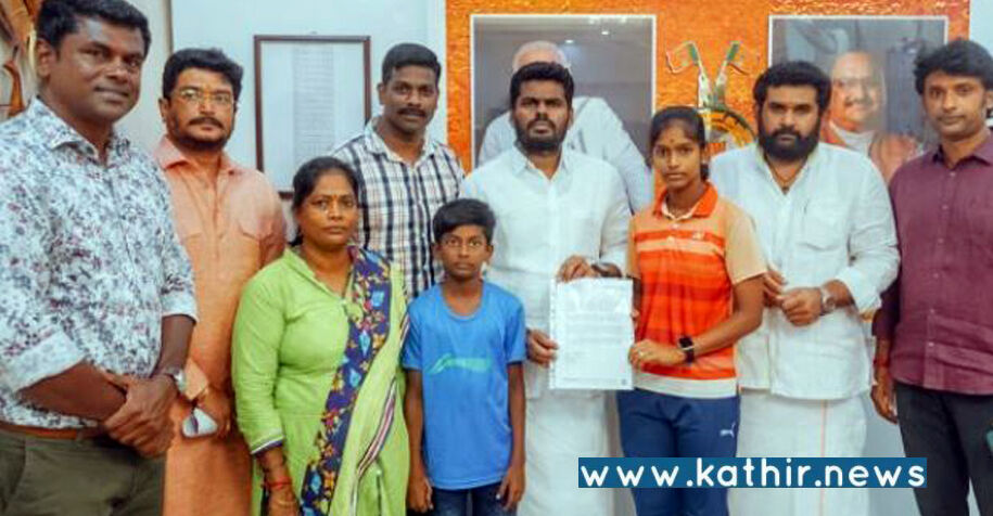 முன்னாள் பிரதமர் ராஜிவ் காந்தியுடன் உயிரிழந்த போலீஸ் தர்மன் பேத்திக்கு உதவிய பா.ஜ.க