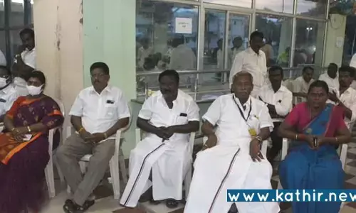 திராவிட மாடல் பயிற்சி கூட்டம்: மேயருக்கு நாற்காலி போடாமல் புறக்கணித்த தி.மு.க எம்.எல்.ஏ!