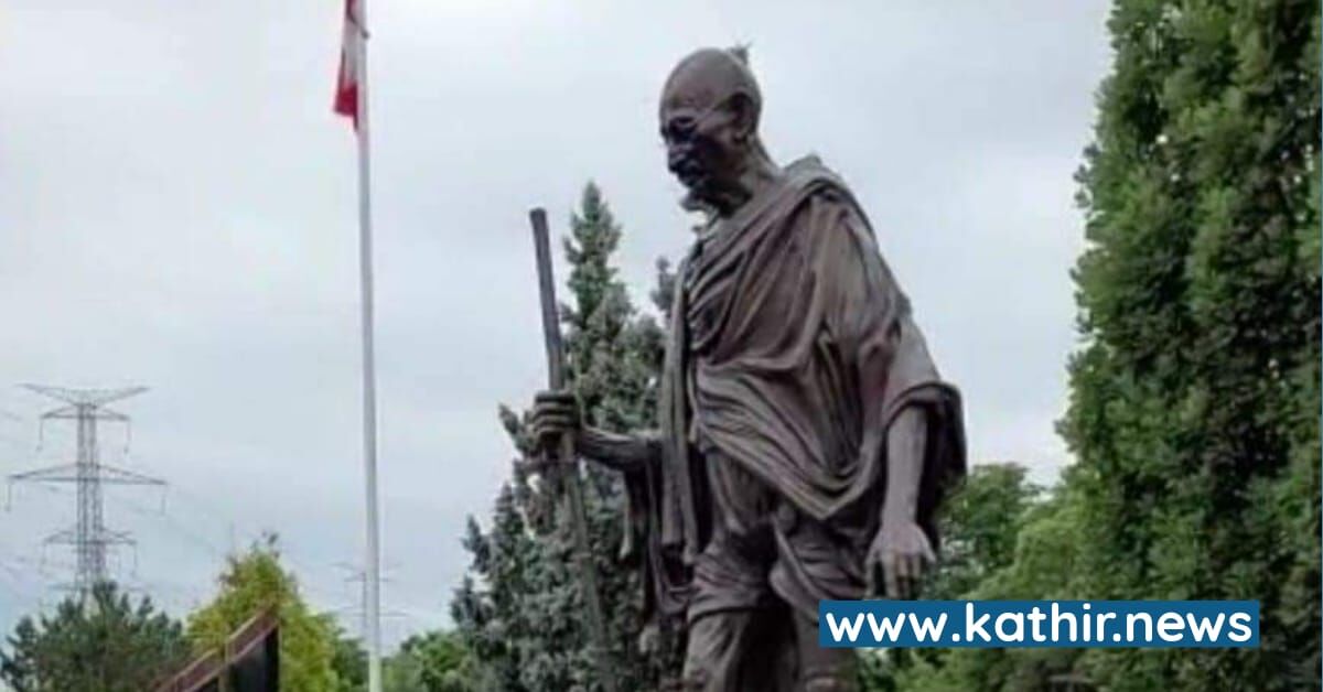 'காலிஸ்தான்' என்ற வார்த்தையுடன் கனடாவில் காந்தி சிலை சேதம் - பிரிவினைவாதிகளின் வெறிச்செயல்