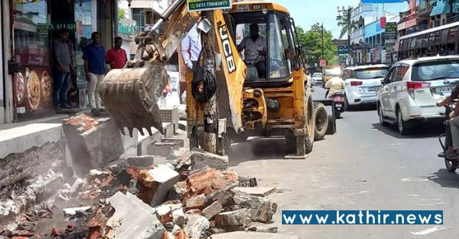 புதுச்சேரியில் சாலை ஆக்கிரமிப்புகள் அதிரடியாக அகற்றம்!