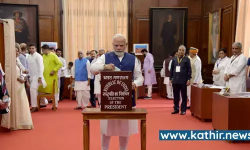 இந்தியாவின் 15வது ஜனாதிபதி யார்? நடைபெறுகிறது விறுவிறு தேர்தல் இந்தியாவின் 15வது ஜனாதிபதி யார்? நடைபெறுகிறது விறுவிறு தேர்தல்