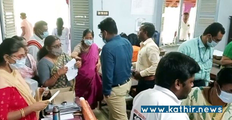 கன்னியாகுமரி: அரசு பள்ளியில் மதிய உணவு சாப்பிட்ட 26 மாணவிகளுக்கு வாந்தி மயக்கம்!