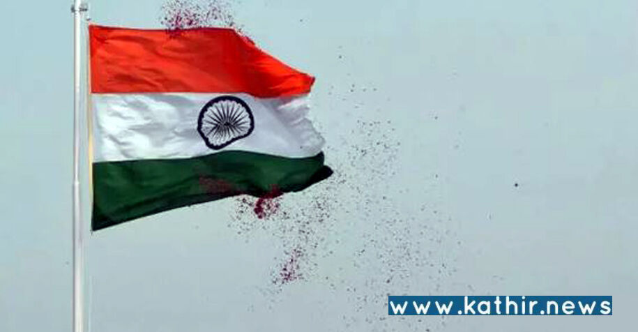 இரவிலும் தேசியக்கொடியை பறக்க விடலாம்: மத்திய அரசு அறிவிப்பின் பின்னணி