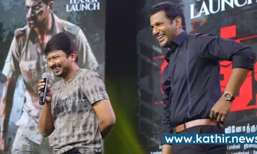 நானும் உதயநிதியும் மற்ற பள்ளிகளுக்கு சைட் அடிக்க போவோம் - மனதை திறந்து கொட்டிய விஷால்