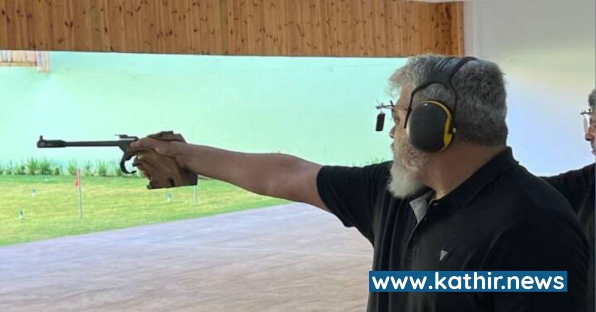 திருச்சியில் அஜித் வென்று குவித்த பதக்கங்கள்