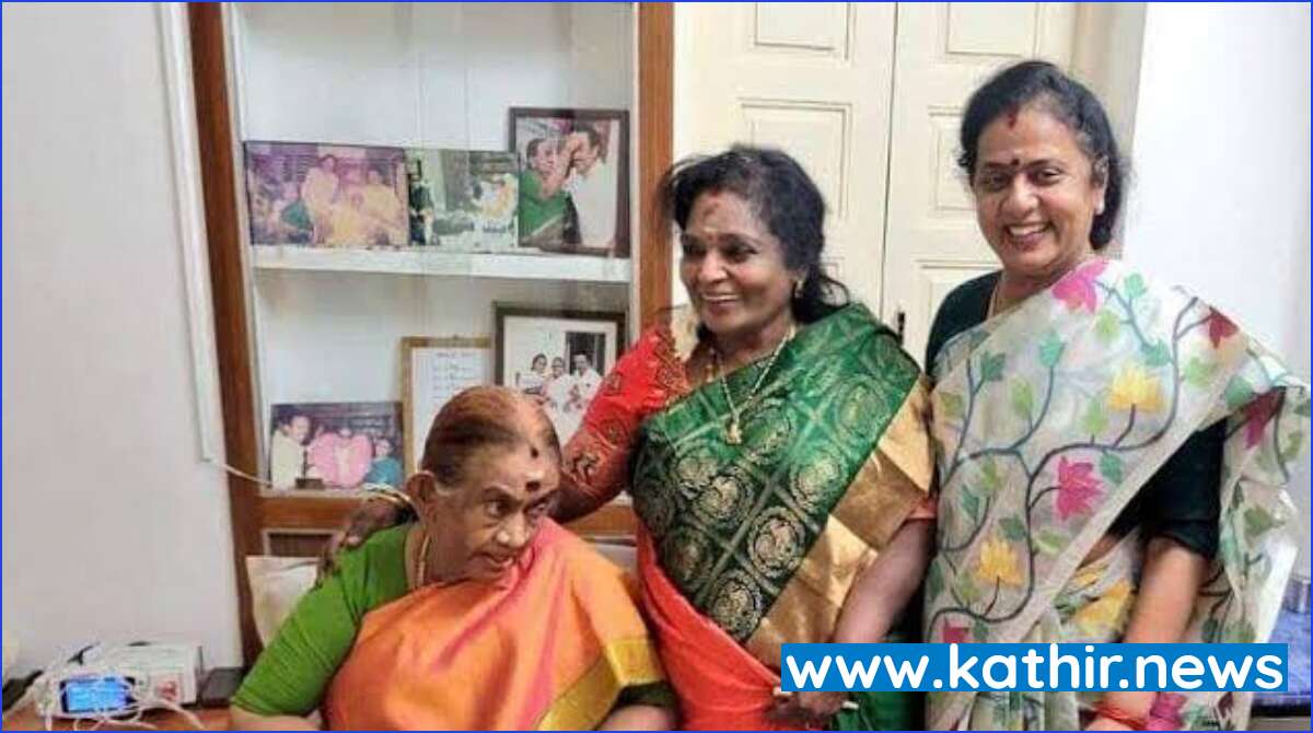 தயாளு அம்மாளை சந்தித்து நலம் விசாரித்த ஆளுநர் தமிழிசை