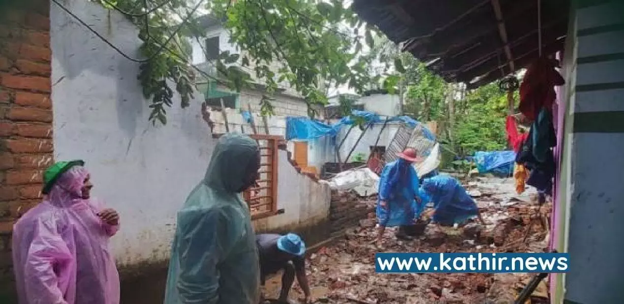 அசாமில் சட்டவிரோதமாக இயங்கிய 2-வது மதரஸா இடிப்பு! அசாமில் சட்டவிரோதமாக இயங்கிய 2-வது மதரஸா இடிப்பு!