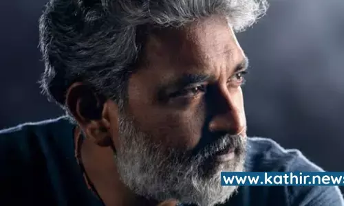 ஹாலிவுட் நிறுவனத்துடன் கைகோர்த்த ராஜமௌலி - உலகம் முழுவதும் படங்கள் வெளியிட திட்டம் ஹாலிவுட் நிறுவனத்துடன் கைகோர்த்த ராஜமௌலி - உலகம் முழுவதும் படங்கள் வெளியிட திட்டம்