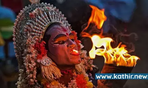 வசூலில் தெறிக்கவிடும் காந்தாரா - மீண்டும் இந்திய சினிமாவை திரும்பி பார்க்கவைத்த கன்னட சினிமா! வசூலில் தெறிக்கவிடும் காந்தாரா - மீண்டும் இந்திய சினிமாவை திரும்பி பார்க்கவைத்த கன்னட சினிமா!